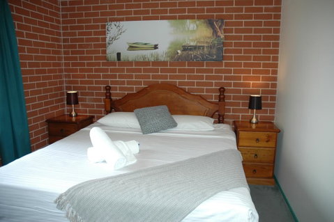 The Roseville Apartments - Lightning Ridge Tourism 0