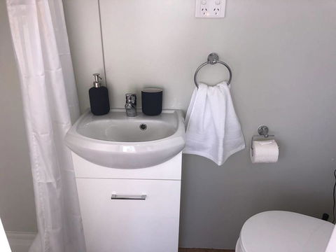 The Saddle Camp Tiny House, Braidwood - Lightning Ridge Tourism 2