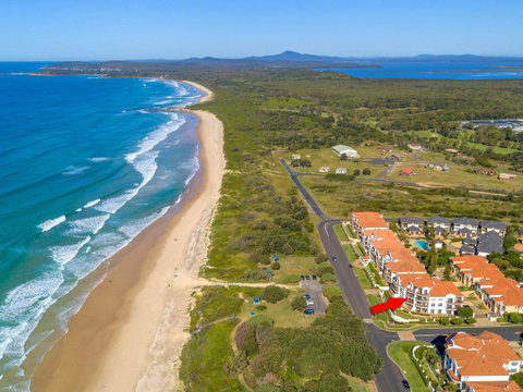 The Sands 7- Great Views Across The Ocean - Lightning Ridge Tourism 0
