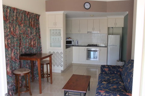 The Swagmans Rest Apartments - Lightning Ridge Tourism 3