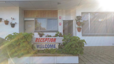 The Terang Motor Inn - Lightning Ridge Tourism 1