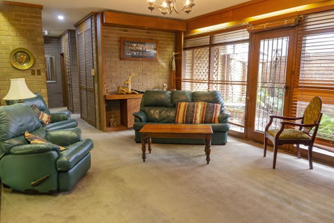 The Townhouse - Lightning Ridge Tourism 1
