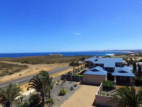 The View Kalbarri - Lightning Ridge Tourism 1