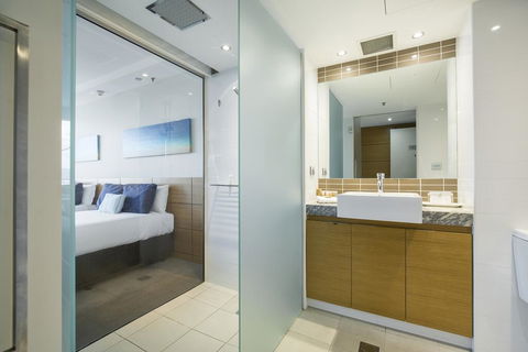 The Ville Resort - Casino - Lightning Ridge Tourism 1