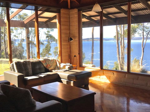 Tinderbox Cliff House - Lightning Ridge Tourism 2