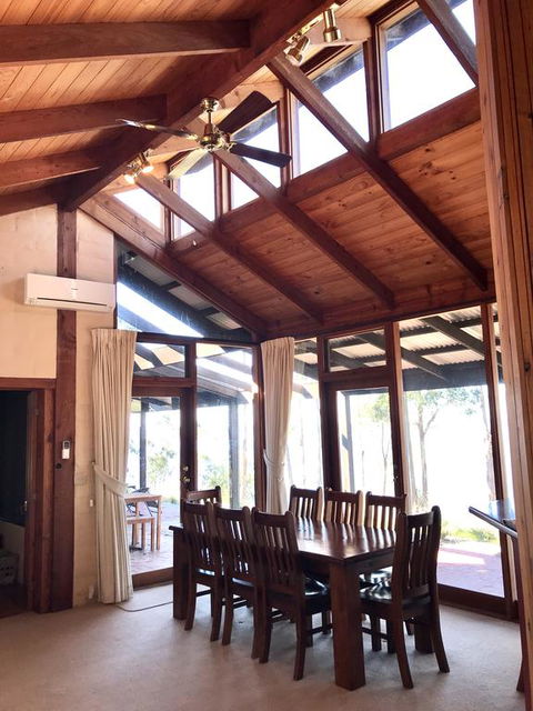 Tinderbox Cliff House - Lightning Ridge Tourism 3