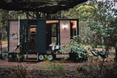 Tiny House 888 - Lightning Ridge Tourism 0