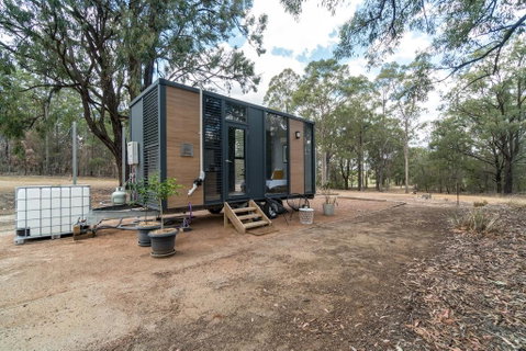 Tiny House 888 - Lightning Ridge Tourism 3
