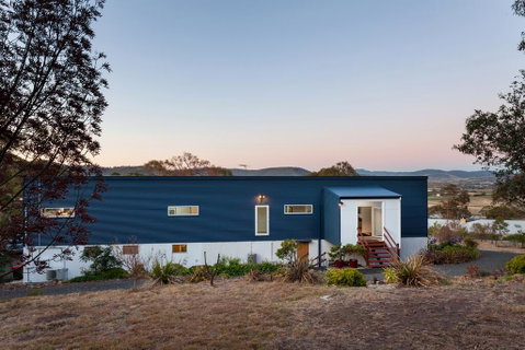 Tolpuddle Villa - Lightning Ridge Tourism 0
