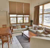 Tomarlin Views 1 - Lightning Ridge Tourism