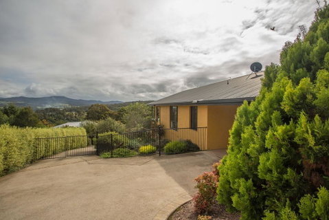 Top Views On Lakewood - Lightning Ridge Tourism 2