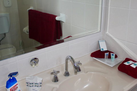 Town And Country Motor Inn - Lightning Ridge Tourism 2