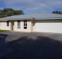 Towncrackers Guest house - Lightning Ridge Tourism