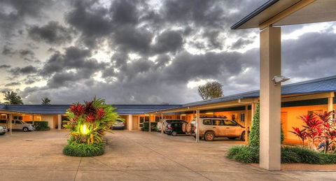Tropixx Motel & Restaurant - Lightning Ridge Tourism 0