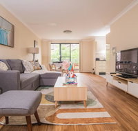 True Comfort 3bed2bath APT near Ashfield Station - Lightning Ridge Tourism