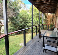 Two Rock N Reel at Lilli Pilli - Lightning Ridge Tourism