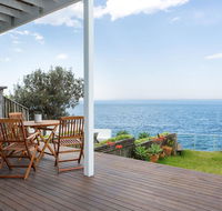 Unbelievable Clifftop Townhouse with Ocean Views - Lightning Ridge Tourism
