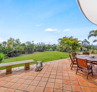 Unrivaled Ocean and City views from Resort Style 3bed with Garden - Lightning Ridge Tourism