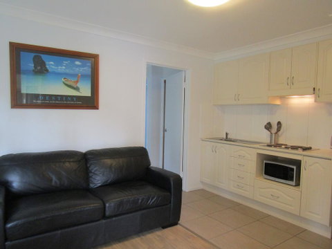 Upper Hunter Annex - Lightning Ridge Tourism 0