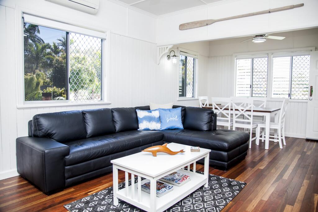 Kingfisher Bay Resort ACT Lightning Ridge Tourism