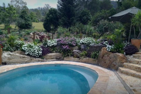 Valley View Cottages - Lightning Ridge Tourism 2