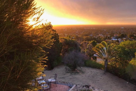 Vermillion Skies Holiday Accommodation - Lightning Ridge Tourism 0