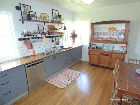 Victoria House - Lightning Ridge Tourism 2