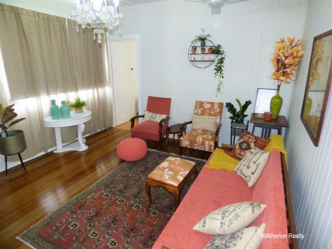 Victoria House - Lightning Ridge Tourism 3