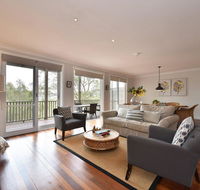 Villa 3br Tempranillo Resort Condo located within Cypress Lakes Resort nothing is more central - Lightning Ridge Tourism