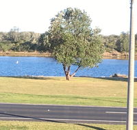 Villa by the Lake - Lightning Ridge Tourism