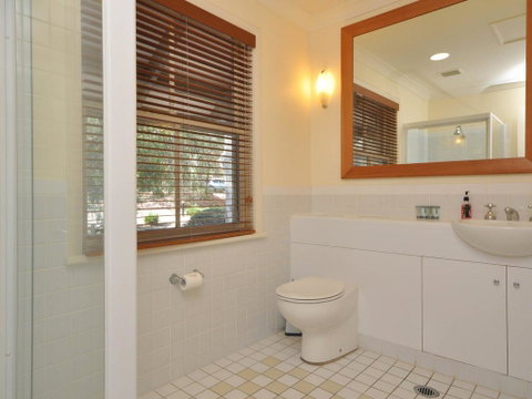 Villa Executive 2br Petit Verdot Resort Condo Located Within Cypress Lakes Resort (nothing Is More Central) - Lightning Ridge Tourism 2