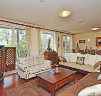 Villa Joie De Vie located within Cypress Lakes - Lightning Ridge Tourism