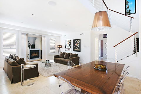 Villa Saachi - Lightning Ridge Tourism 1