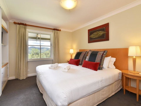 Villas Venticuatro (Sleeps 24) Resort Condos Located Within Cypress Lakes Resort (nothing Is More Central) - Lightning Ridge Tourism 3