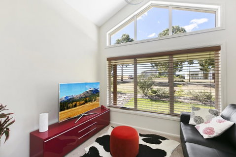 Vino E Golf - Lightning Ridge Tourism 2