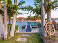 Book Yamba Accommodation Vacations Lightning Ridge Tourism Lightning Ridge Tourism