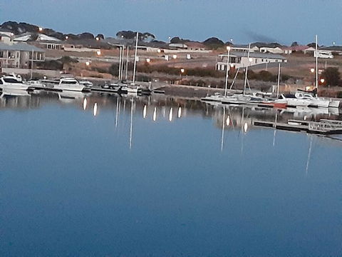Wallaroo Marina Sea Vu Apartment - Lightning Ridge Tourism 2