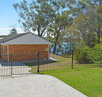 Wanda Magic' 19 Randall Drive - beautiful water front house - Lightning Ridge Tourism