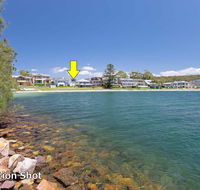 Wanda Waterfront Retreat - beautiful beach house - Lightning Ridge Tourism