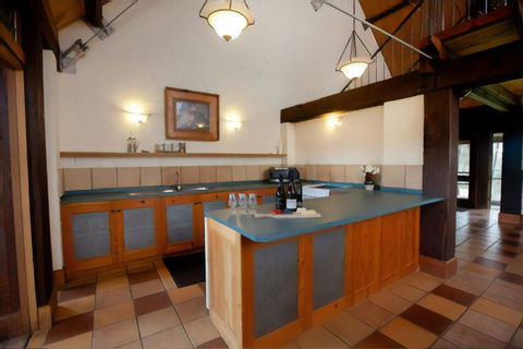 Wandin Valley Estate - Lightning Ridge Tourism 1