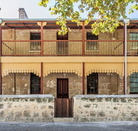 Warders Cottage Iconic Cottage in the Heart of Freo - Lightning Ridge Tourism