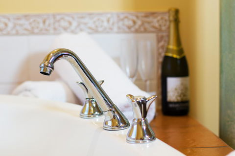 Marwood Villas - Lightning Ridge Tourism 9