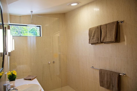 Gumnut Villa - Lightning Ridge Tourism 7