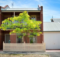 Turner Terrace - Lightning Ridge Tourism