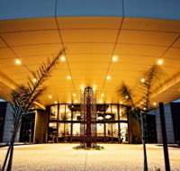 Quality Suites Seasons 5 - Lightning Ridge Tourism