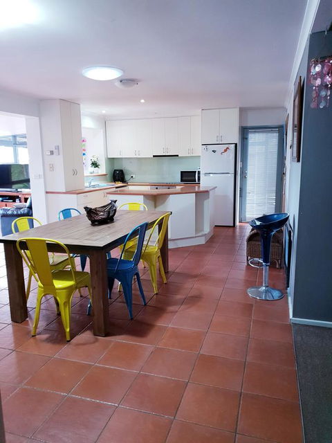 Relax In San Remo - Lightning Ridge Tourism 6
