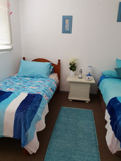 Relax In San Remo - Lightning Ridge Tourism 19