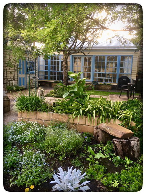 Edge17 Port Fairy Wharf - Lightning Ridge Tourism 25