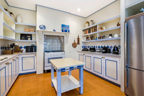 Edge17 Port Fairy Wharf - Lightning Ridge Tourism 5