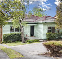 Hillside House - Lightning Ridge Tourism